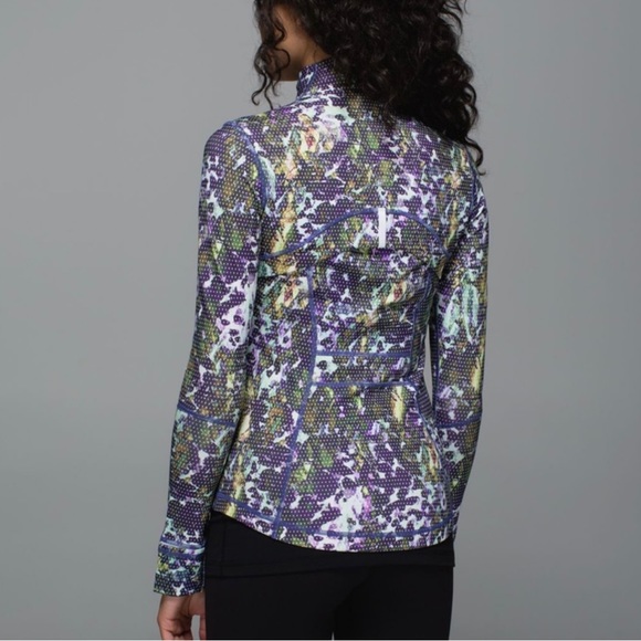 Lululemon Define Floral Jacket - Picture 5 of 5